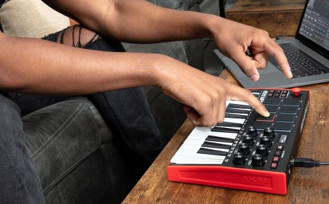 AKAI MPK MINI 3 - Mini klawiatura sterująca