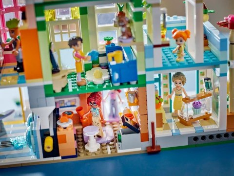 LEGO FRIENDS 42670 Mieszkania i sklepy w mieście Heartlake