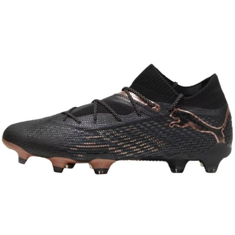 Buty piłkarskie Puma Future 7 Ultimate FG/AG M 107599 02